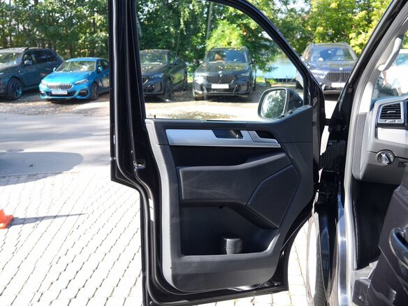 2018 Volkswagen Multivan T6, чёрный, 3700000 рублей - вид 7