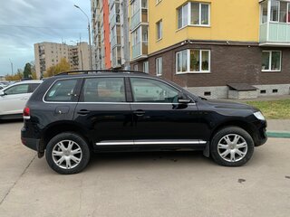 2008 Volkswagen Touareg I Рестайлинг, чёрный, 1770000 рублей, вид 4