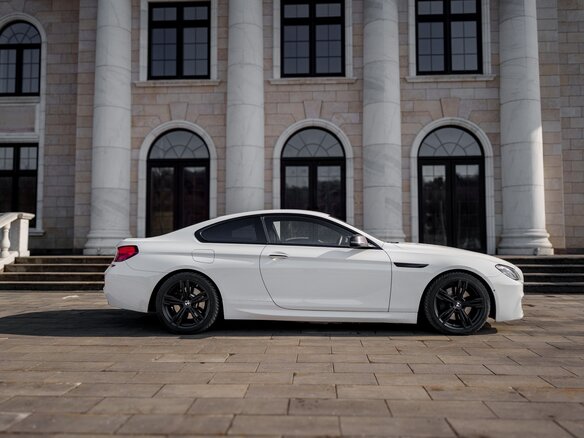 2015 BMW 6 серии 640i xDrive III (F06/F13/F12) Рестайлинг, белый - вид 7