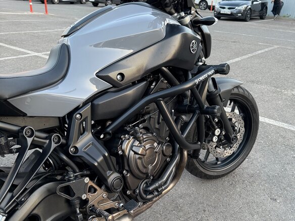2017 Yamaha MT-07 (FZ-07), серый, 700000 рублей - вид 3
