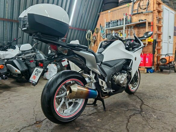 2012 Honda VFR 1200, белый, 860000 рублей - вид 5