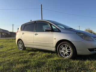 2004 Toyota Corolla Spacio II, серебристый, 670000 рублей, вид 4