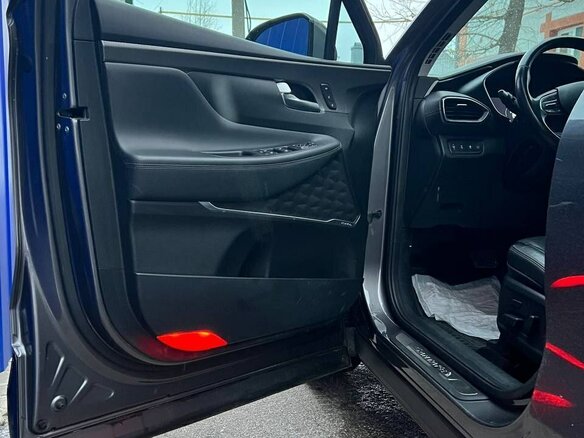 2019 Hyundai Santa Fe IV, серый, 3300000 рублей - вид 16