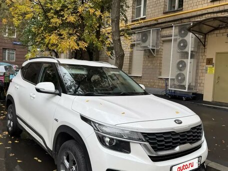 2021 Kia Seltos I, белый, 2250000 рублей, вид 4