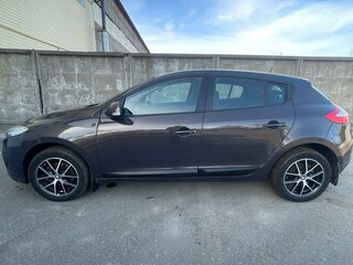 2013 Renault Megane III Рестайлинг, коричневый, 735000 рублей, вид 5