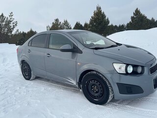 2014 Chevrolet Aveo II, серый, 590000 рублей, вид 1