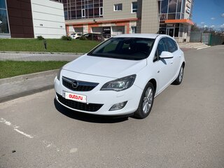 2010 Opel Astra J, белый, 590000 рублей, вид 2