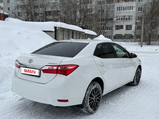 2018 Toyota Corolla XI (E160, E170, E180) Рестайлинг 1, белый, 1760000 рублей, вид 4