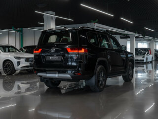 2025 Toyota Land Cruiser 300 Series, чёрный, 14200000 рублей, вид 4