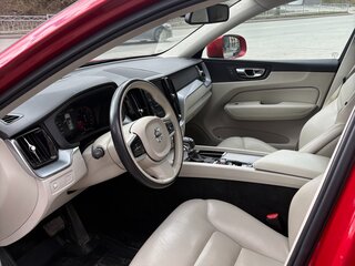 2018 Volvo XC60 II, красный, 3680000 рублей, вид 4