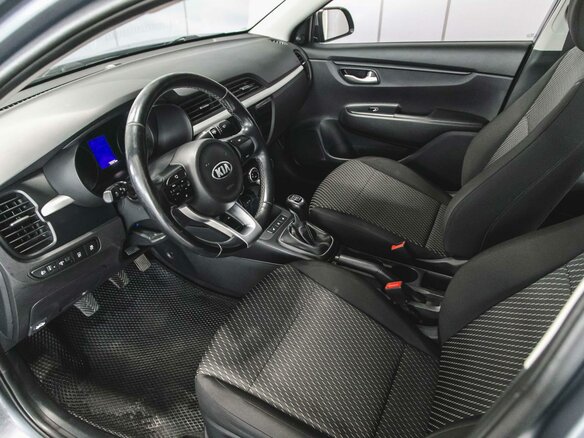 2017 Kia Rio IV, серый, 1270000 рублей - вид 9