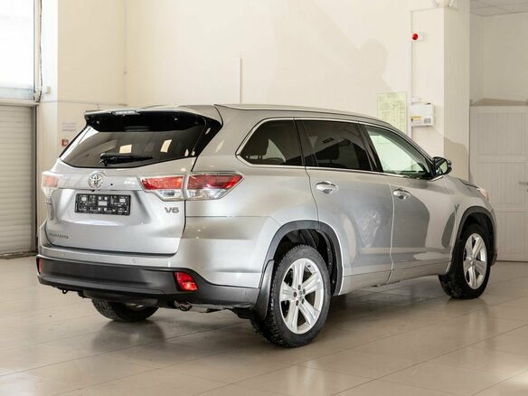 2015 Toyota Highlander III (XU50), серебристый, 2300000 рублей - вид 5