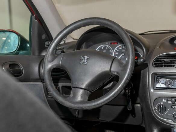 2008 Peugeot 206, красный, 250000 рублей - вид 11