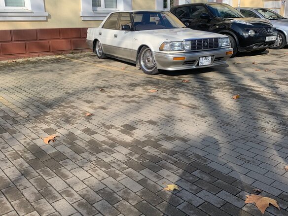 1989 Toyota Crown VIII (S130), белый, 1099999 рублей - вид 1