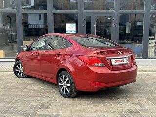 2015 Hyundai Solaris I Рестайлинг, красный, 965000 рублей, вид 4