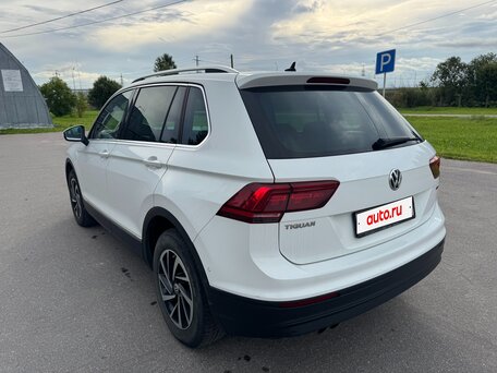2018 Volkswagen Tiguan II, белый, 2214000 рублей, вид 4