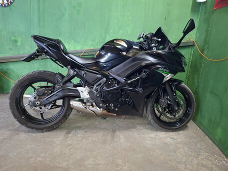 2021 Kawasaki Ninja 650, чёрный, 850000 рублей, вид 2