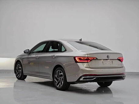 2023 Volkswagen Sagitar III Рестайлинг, золотистый, 1770000 рублей, вид 4