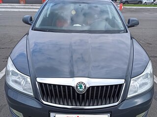 2011 Skoda Octavia II (A5) Рестайлинг, серый, 750000 рублей, вид 2