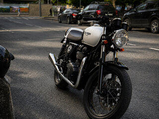 2015 Triumph Thruxton, белый, 1000000 рублей, вид 4