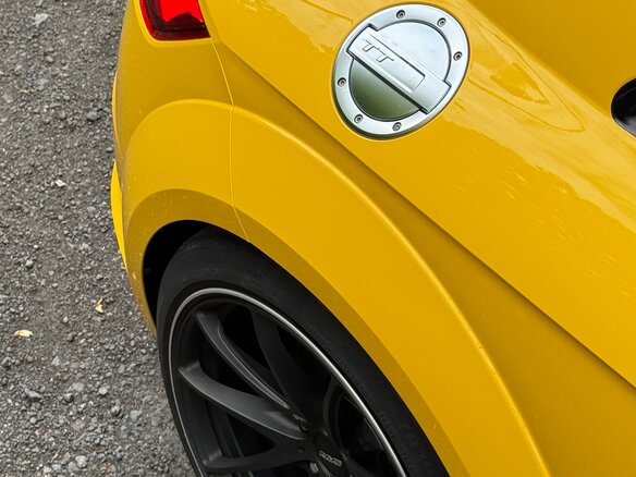 2015 Audi TT III (8S), жёлтый, 3800000 рублей - вид 3