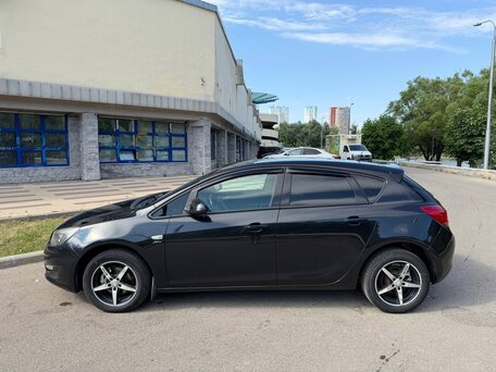2013 Opel Astra J Рестайлинг, чёрный, 510000 рублей, вид 4
