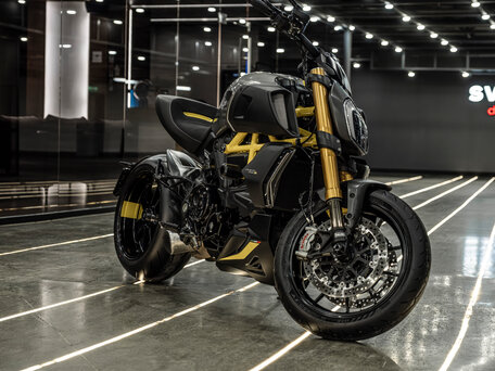 2021 Ducati Diavel 1260 S, серый, 2700000 рублей, вид 3
