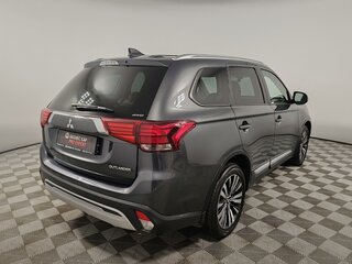 2019 Mitsubishi Outlander III Рестайлинг 3, серый, 1545000 рублей, вид 5