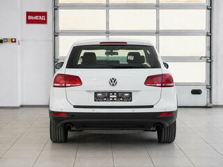 2013 Volkswagen Touareg II, белый, 1900000 рублей, вид 5