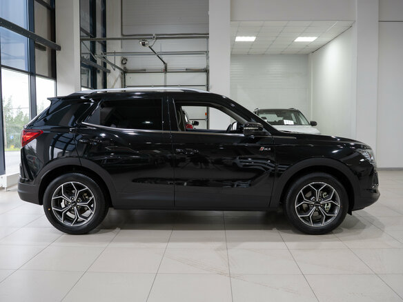 2025 KGM Korando, чёрный, 3800000 рублей - вид 3