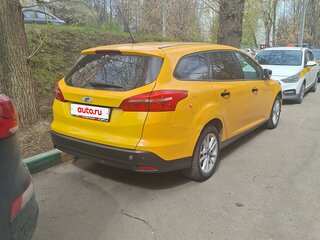 2015 Ford Focus III Рестайлинг, жёлтый, 380000 рублей, вид 3