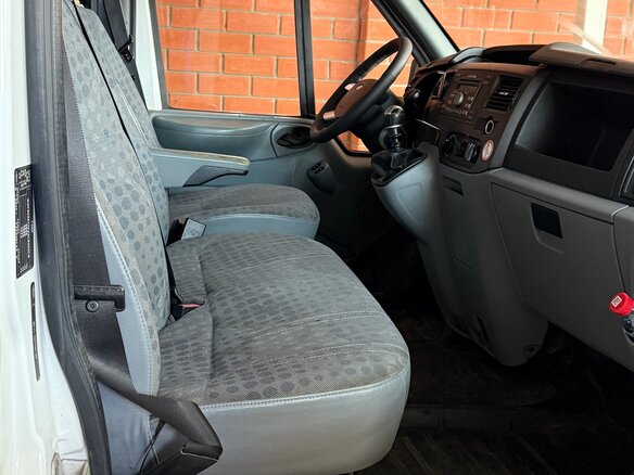 2010 Ford Transit, белый, 1150000 рублей - вид 1