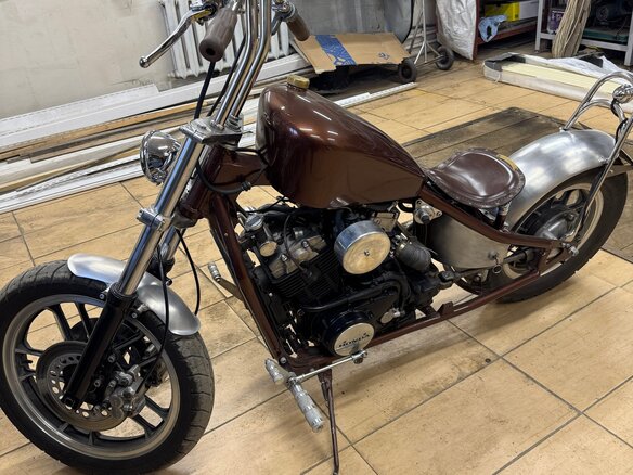 1989 Honda NV 750, коричневый - вид 4