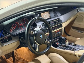 2013 BMW 5 серии 528i xDrive VI (F10/F11/F07) Рестайлинг, белый, 1900000 рублей, вид 4