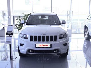 2014 Jeep Grand Cherokee IV (WK2) Рестайлинг, белый, 2900000 рублей, вид 3
