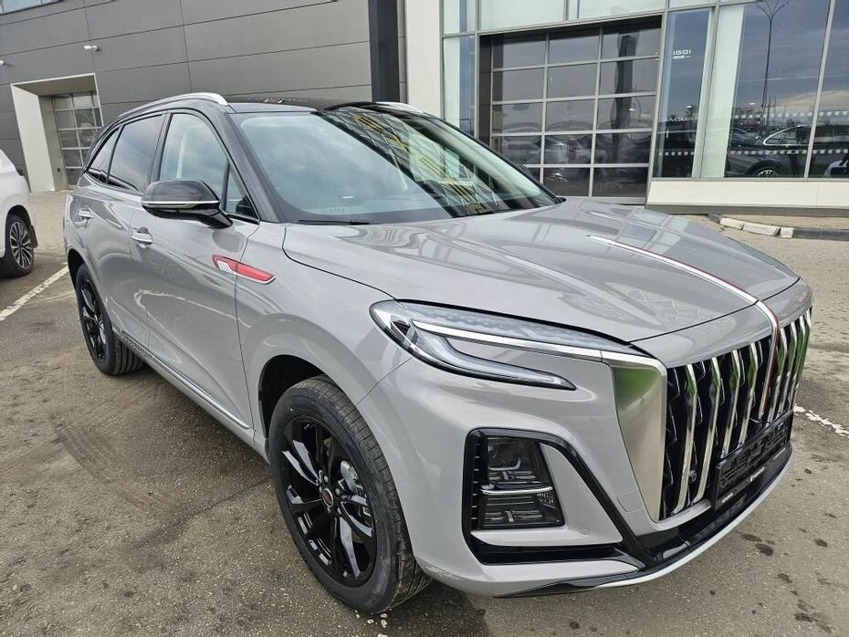 Открыть фотографии: Hongqi HS3