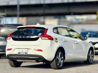 2018 Volvo V40 II Рестайлинг, белый, 1060060 рублей, вид 5