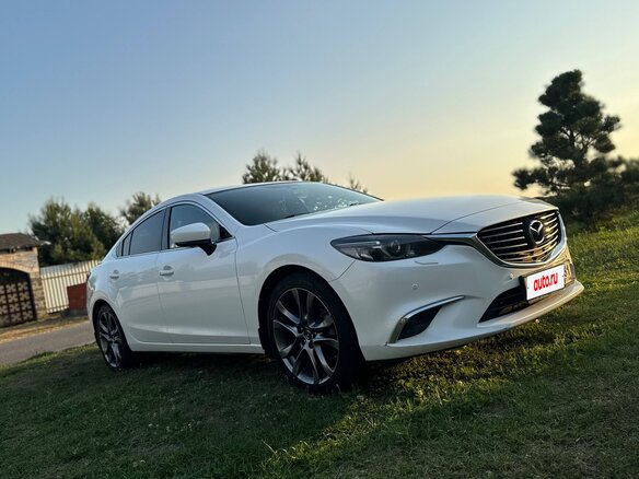 2018 Mazda 6 III (GJ) Рестайлинг, белый, 2400000 рублей - вид 1