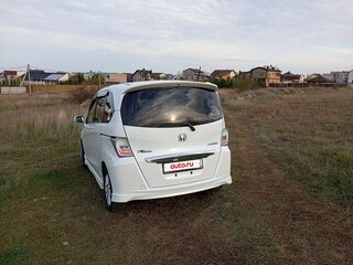 2012 Honda Freed I Рестайлинг, белый, 1200000 рублей, вид 4