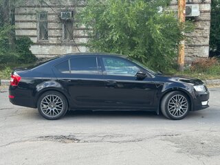 2016 Skoda Octavia III (A7), чёрный, 1520000 рублей, вид 4