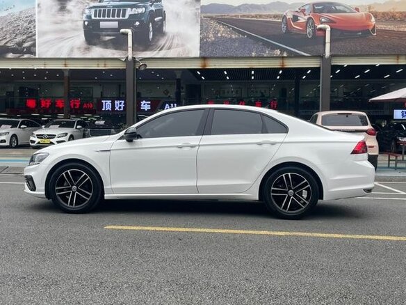 2021 Volkswagen Lamando I Рестайлинг, белый, 1550007 рублей - вид 4