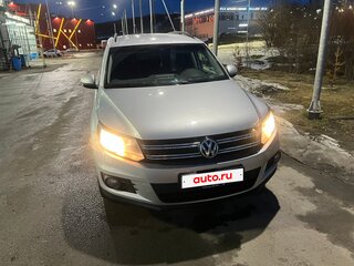 2014 Volkswagen Tiguan I Рестайлинг, серебристый, 1749000 рублей, вид 1