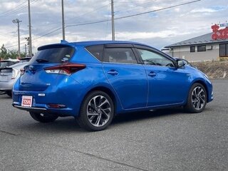 2017 Toyota Auris II Рестайлинг, синий, 1050000 рублей, вид 2