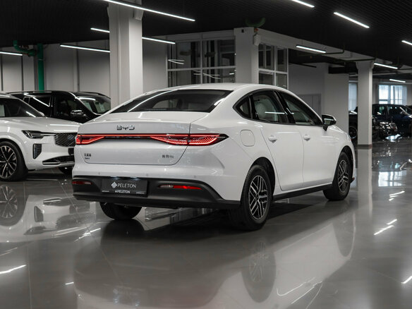 2025 BYD Seal 05 15.87 kWh, белый, 2800000 рублей - вид 3