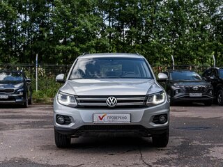 2012 Volkswagen Tiguan I Рестайлинг, серебристый, 1086000 рублей, вид 3