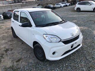 2019 Toyota Passo III Рестайлинг, белый, 905000 рублей, вид 3