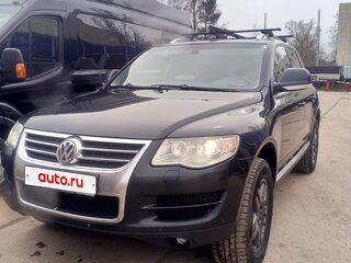 2009 Volkswagen Touareg I Рестайлинг, чёрный, 900000 рублей, вид 1