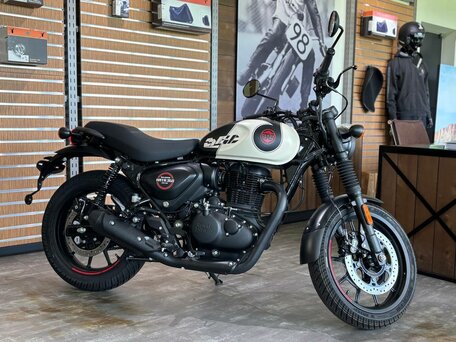 2026 Royal Enfield Hunter, чёрный, 439000 рублей, вид 3