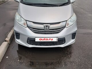 2015 Honda Freed I Рестайлинг 2, серебристый, 1290000 рублей, вид 1
