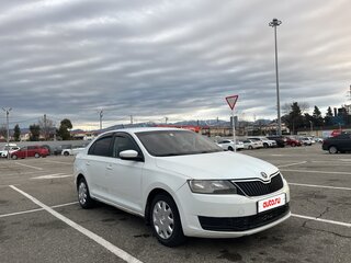 2017 Skoda Rapid I, белый, 725000 рублей, вид 3